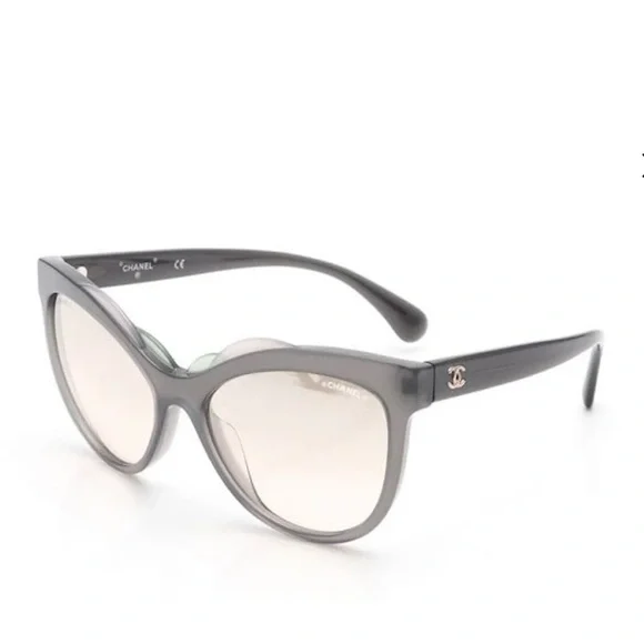 EUC CHANEL Cat Eye Olive Sunglasses 71186A EUC CHANEL Cat Eye Olive Sunglasses 71186A is available for  main image 2